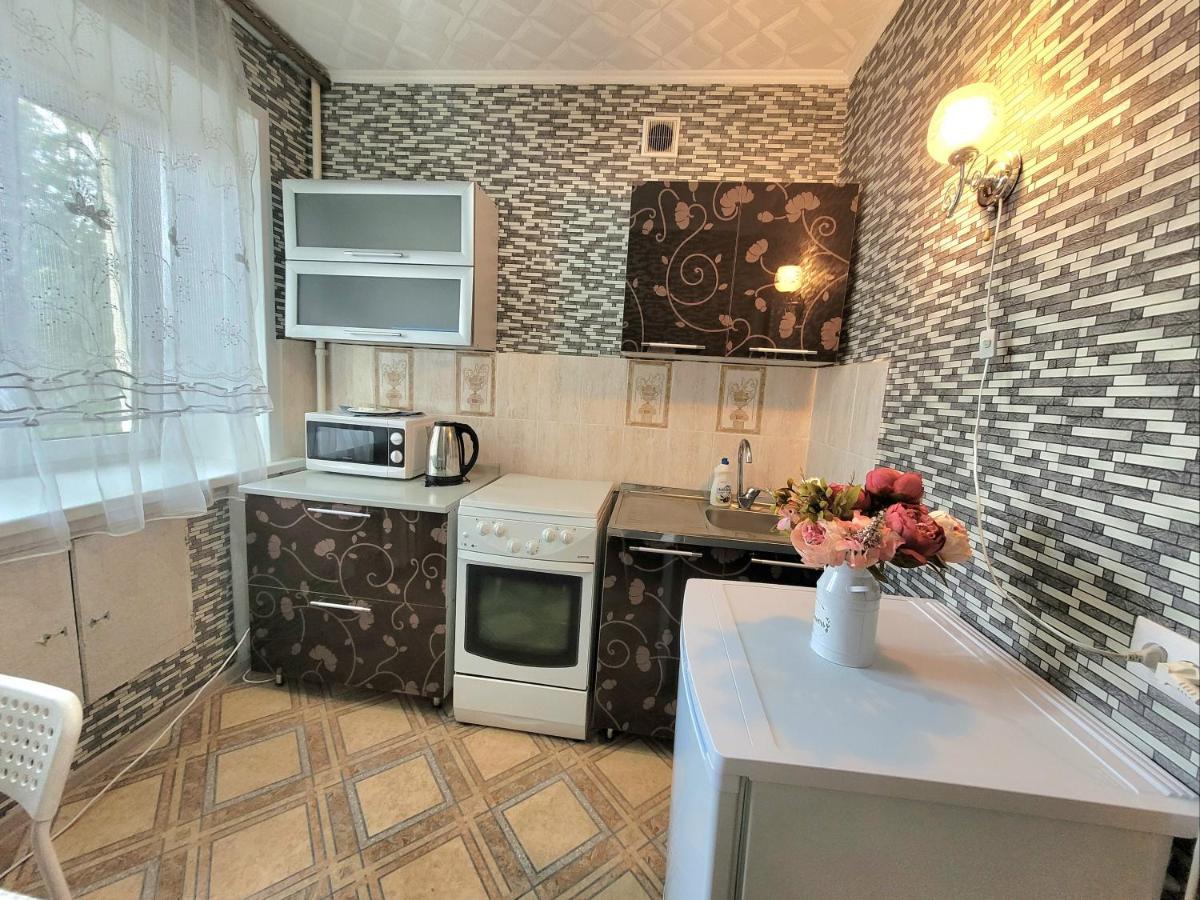 1 комн. на назарбаева 72 Apartment